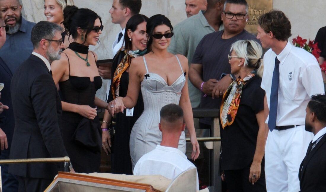 Jeff Bezos ve Lauren Sanchez’in Düğünü: 461 Milyar Dolarla Dolu