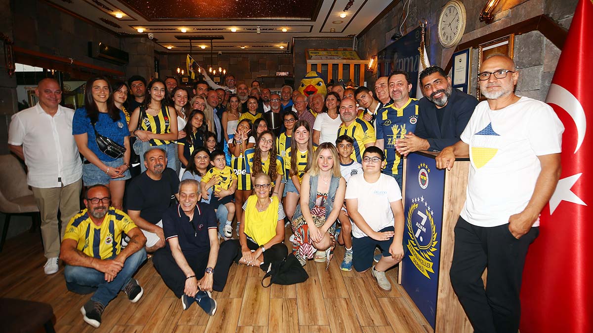 Fenerbahce Beko Avrupa Sampiyonu Fenerbahceliler Derneginden Kutlama