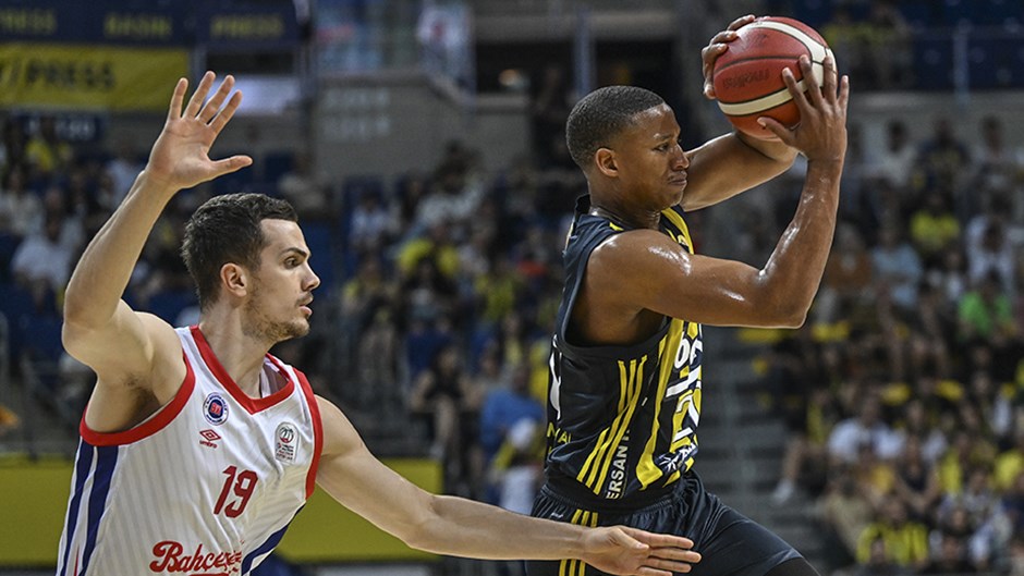 Fenerbahçe Beko, Bahçeşehir Koleji’ni Yenerek Final İçin Çeyrek Finalde 2-0