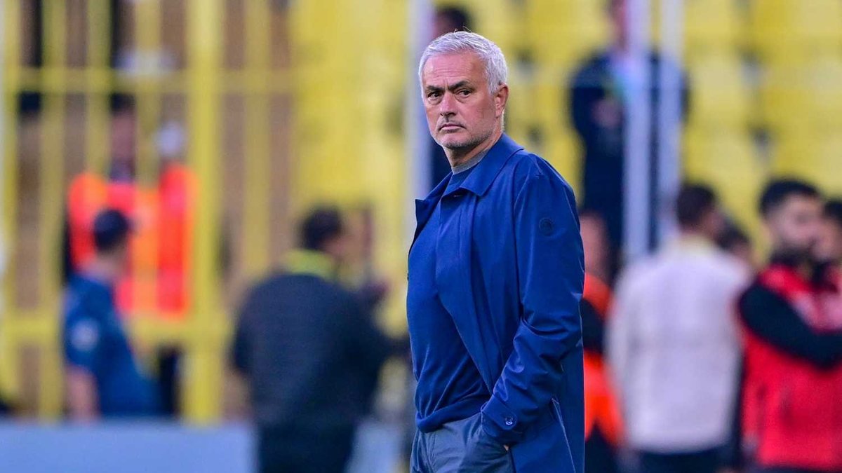 Fenerbahceden Sasirtan Adim Jose Mourinho Super Planini Acikladi