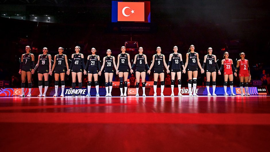 Filenin Sultanları, Türkiye-Polonya Maçında Saha Çıkıyor: Canlı Yayın BilgileriHaberin BaşlıklarıFilenin