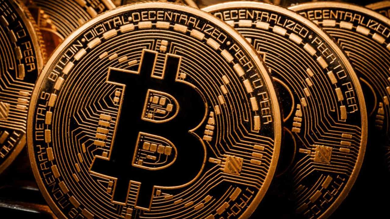 Flas Gelisme BTC ADA ve XRP ile Ilk 10 Altcoin