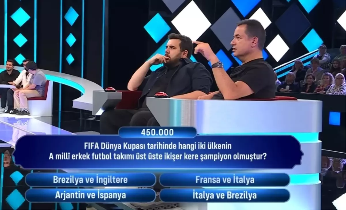 Futbolun Mahseri Iki Ulke Iki Kere Sampiyonlukta Gol Atti