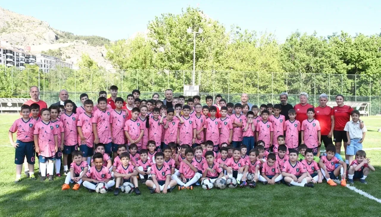 Gelecegin Futbol Yildizlari Amasyada Transfer ve Mac Sonuclariyla Sahada.webp