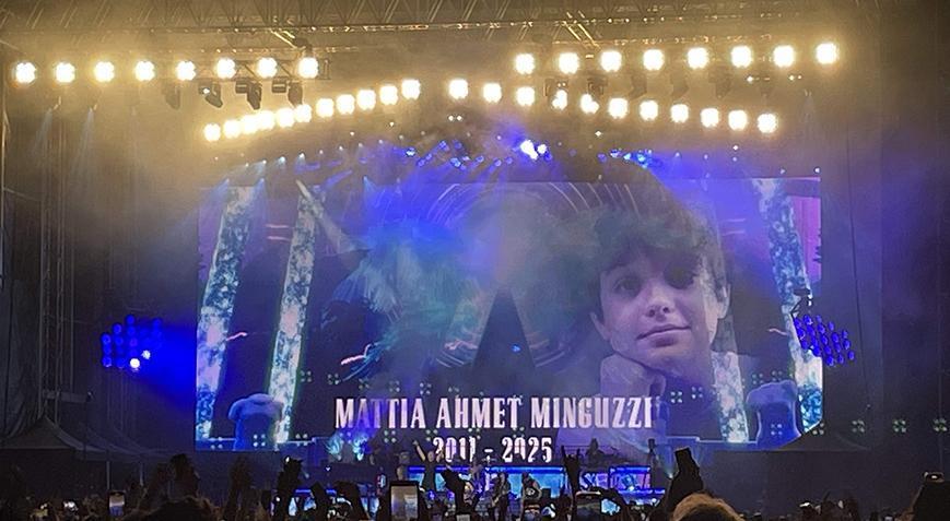 Guns N’ Roses İstanbul Konserinde Mattia Ahmet Minguzzi’yi UnutmadıHaberin BaşlıklarıGuns