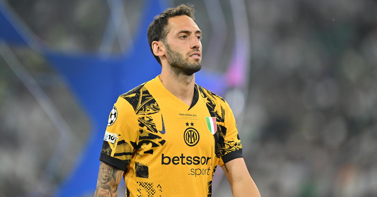 Hakan Calhanoglu Tarih Yazdi Futbolda Yeni Bir Donem Basladi