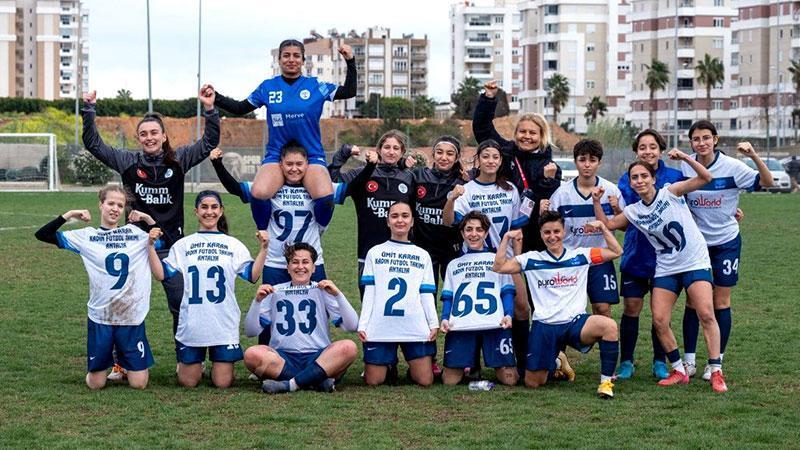 İzmir Kadın Futbol Takımı 2’nci Lig HedefliyorHaberin Başlıklarıİzmir Kadın Futbol