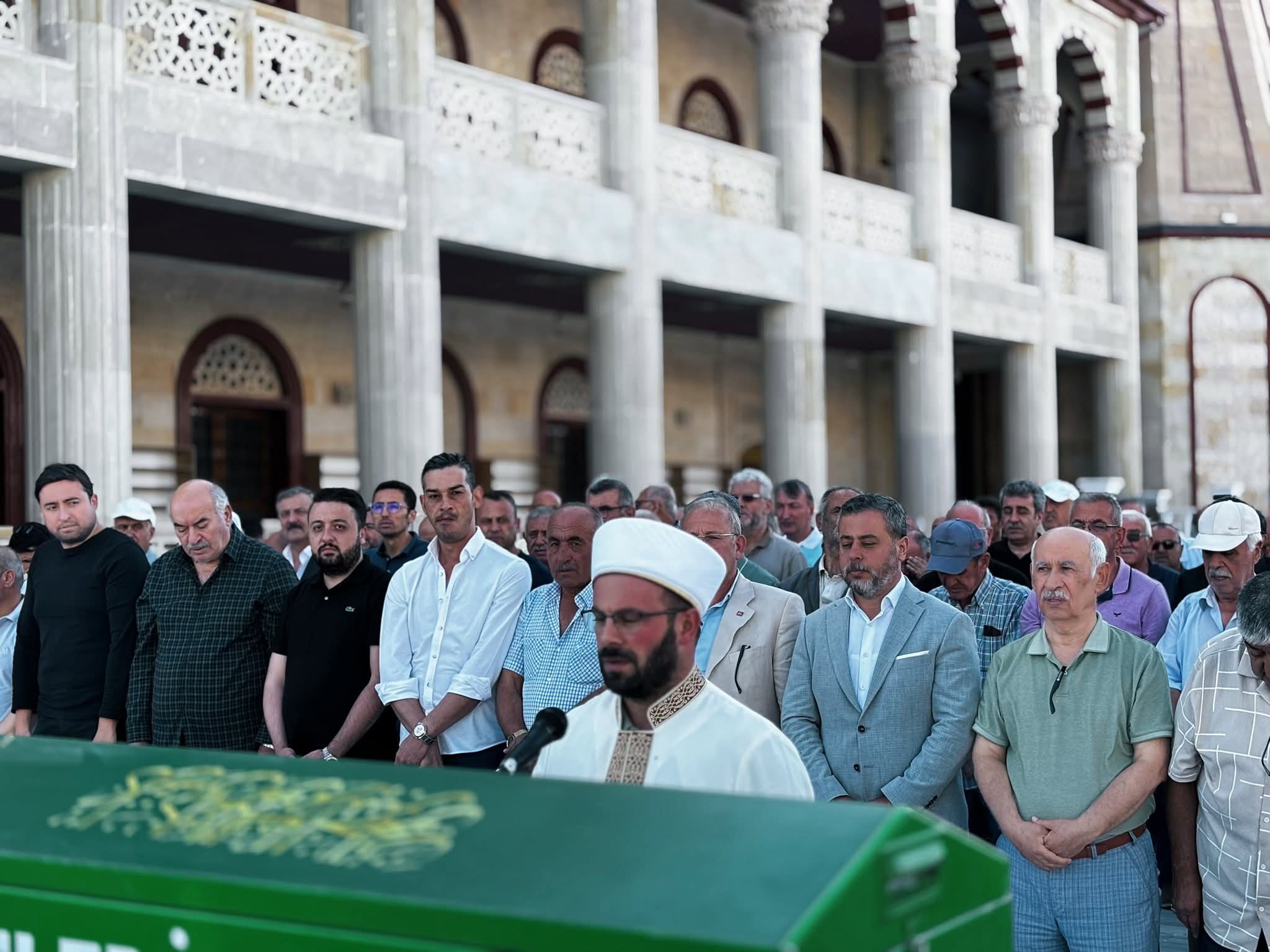 MEB Yonetmeligi Kapsaminda Emekli Ogretmen Sahin Gunesin Annnesi Vefat Etti