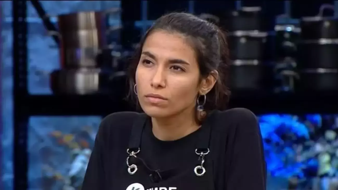 MasterChef Tarihinde Ilk Kadin Sampiyon Cemre Uyanikin Basari Hikayesi.webp