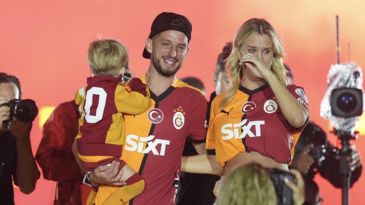 markdown # Dries Mertens, Galatasaray’a Veda Etti: Duygusal İlan ve