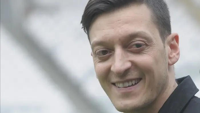 Mesut Özil’den Transfer Açıklamaları: Türkiye’de Futbola Dikkat Çekiyor Özil’den Gelişmeler