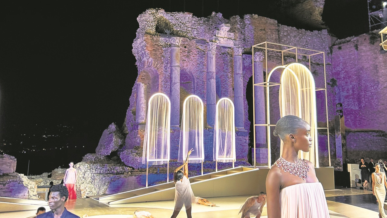 Mucevher Koleksiyonerleri Sicilyada Buyuleyici Bir Gece Yasadi
