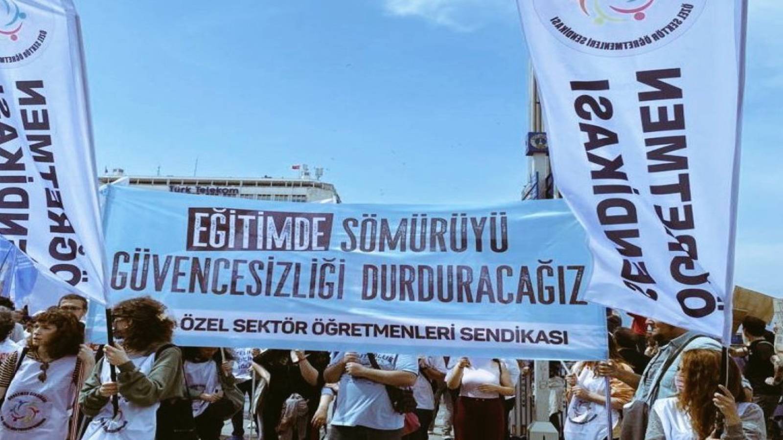 Ogretmenlerin Taban Maasi Suresiz Sozlesme ve Ozluk Haklari