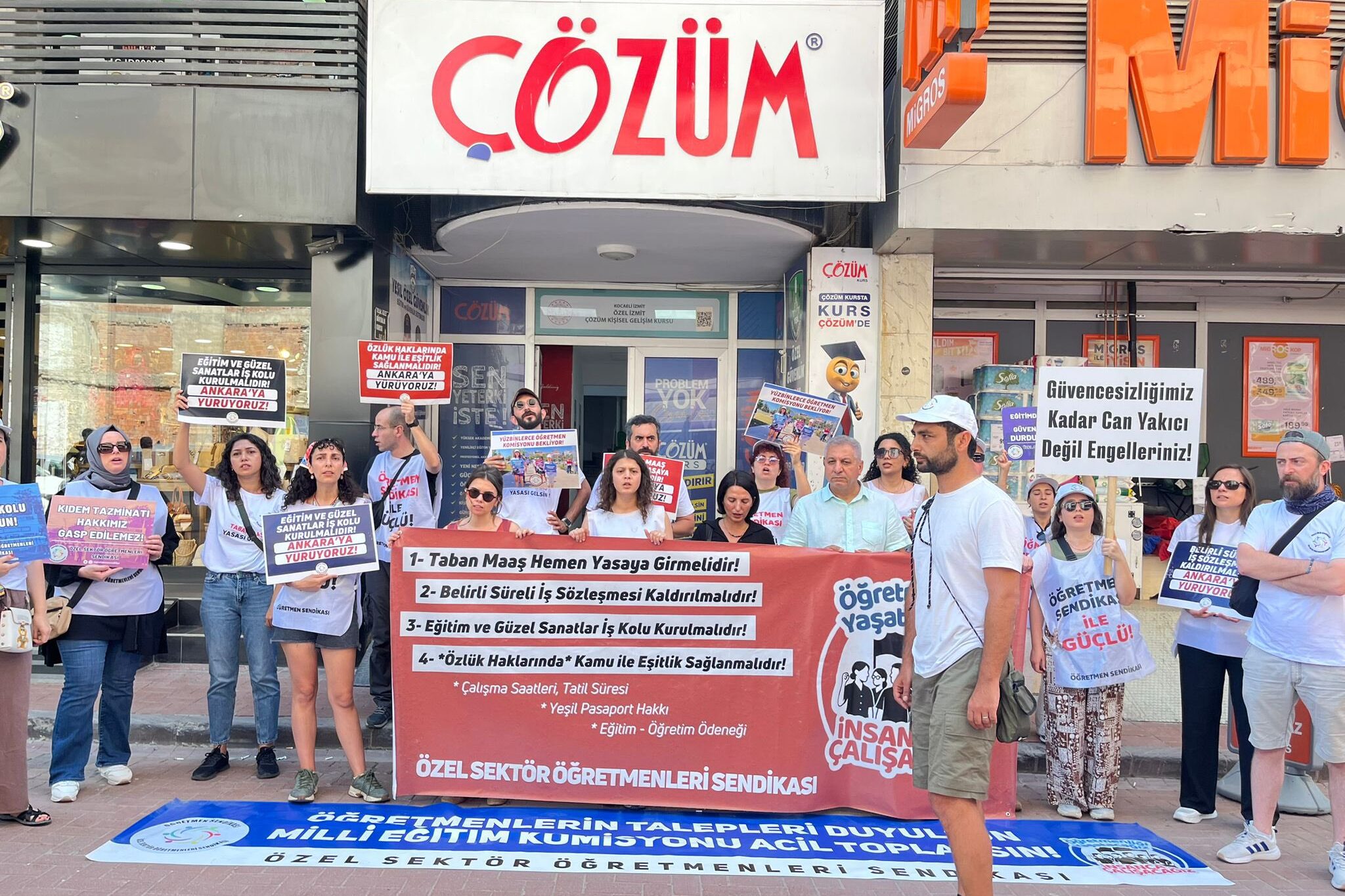 Ozluk Haklari ve Ek Ders Konularinda Ankaradaki Toplantiya Davet