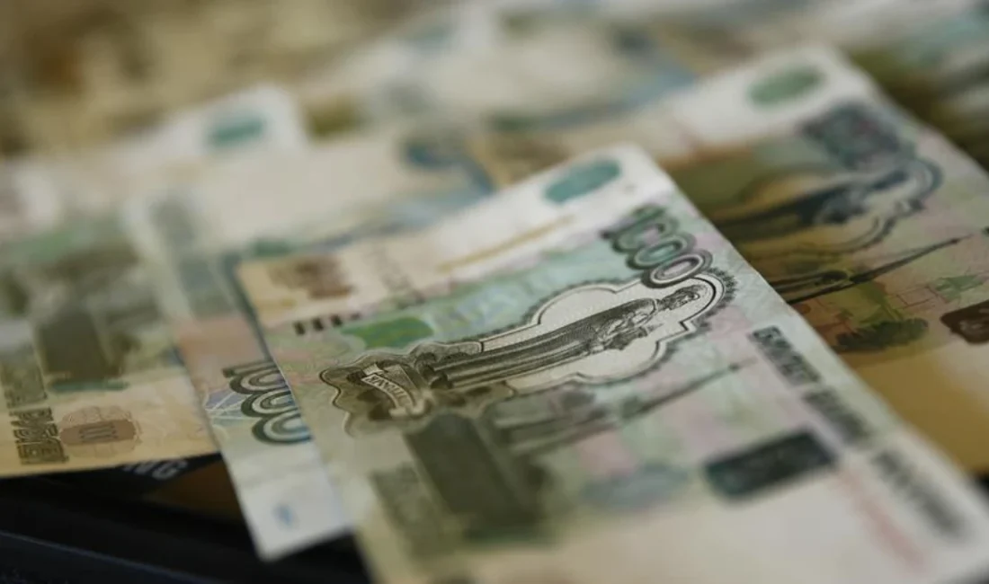 Rusya’nın Bütçesinde Petrol Fiyatlarının Düşmesi Sonrası 3,4 Trilyon Ruble Açık