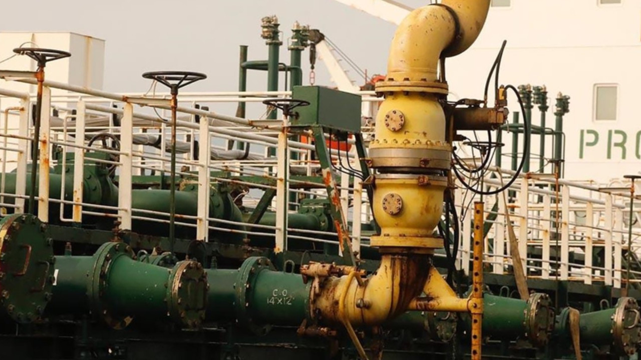 Petrol Piyasalarinda Ekonomik Donusum Zam Enflasyon ve Faiz Etkileri