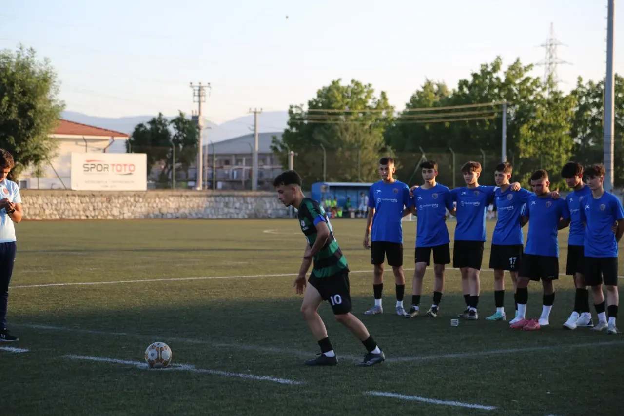 Sakaryada 5x5 Sokak Futbol Turnuvasi Sampiyonluk Icin Mucadele Basladi.webp