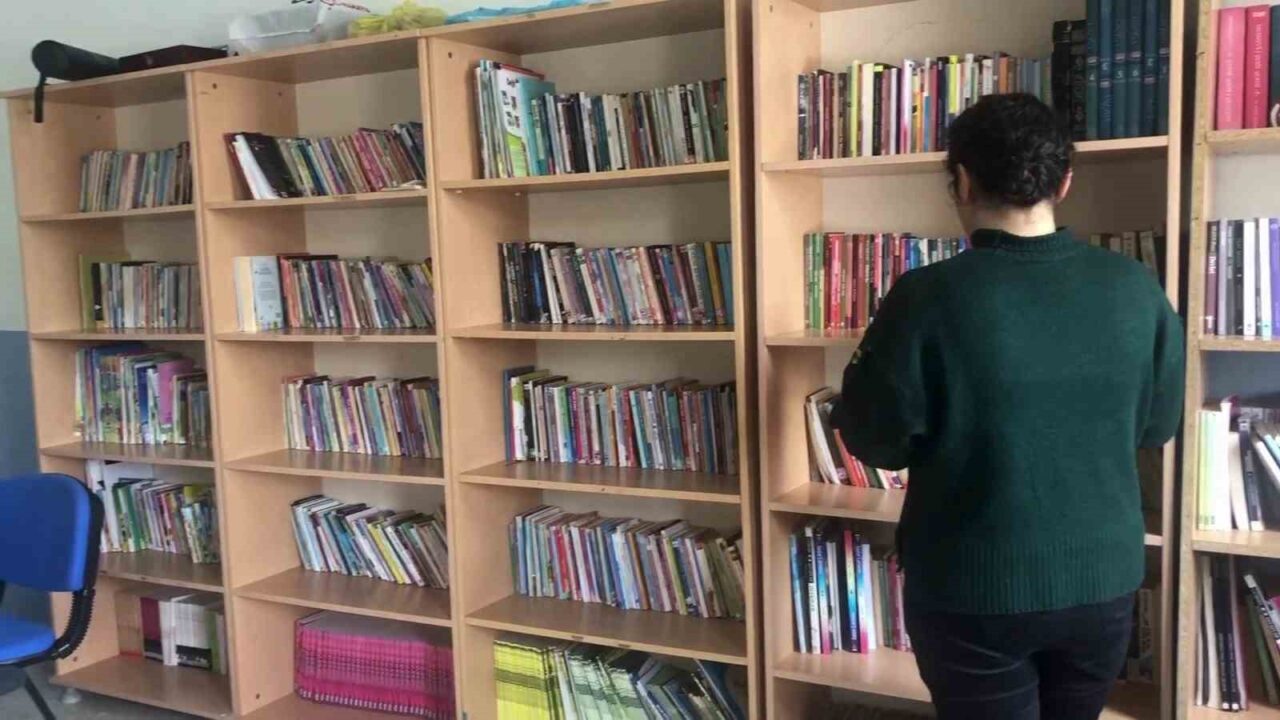 Erzurum’un Çat ilçesindeki Soğukpınar İlk/Ortaokulu, tadilat çalışmaları ile modern bir