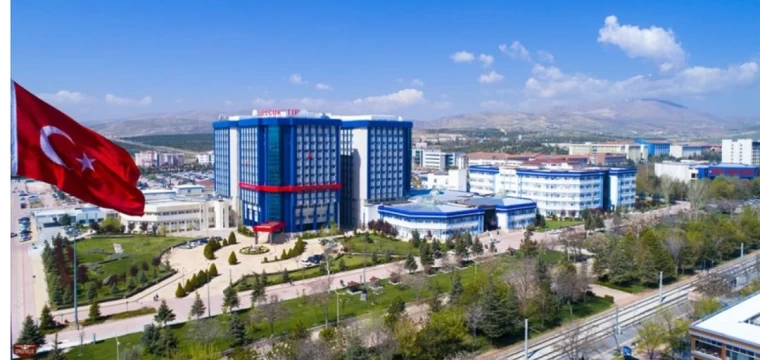 Selçuk Üniversitesi Öğrencileri, Hastalık Nedeniyle Hayatını KaybettiHaberin BaşlıklarıSelçuk Üniversitesi Öğrencileri,
