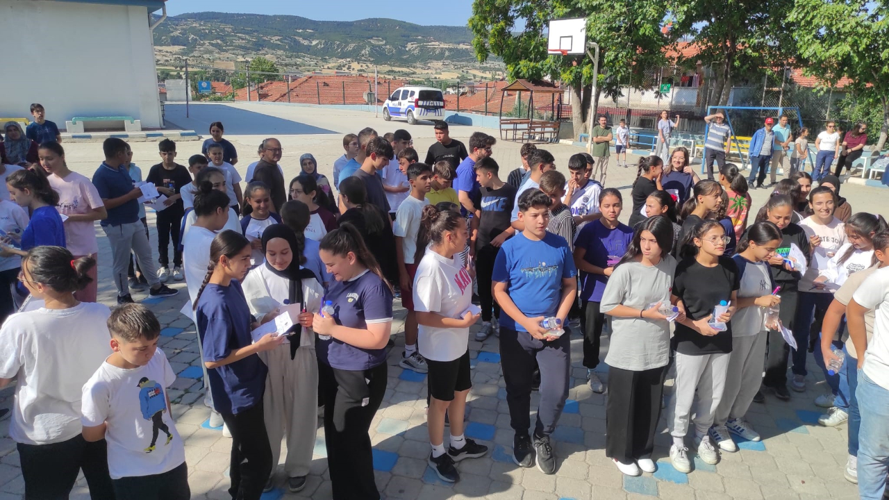 Sinav Heyecani 184 Ogrenci Burs Icin Ter Doktu