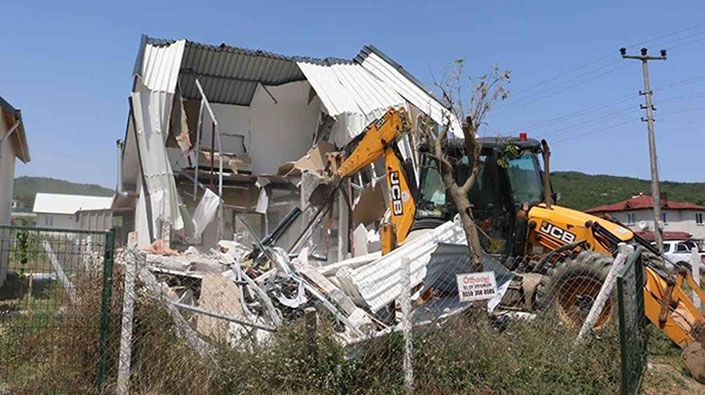Dilovası’nda Kaçak Yapılar İçin Yıkım Kararı Alındı Ruhsatsız Yapılar İçin