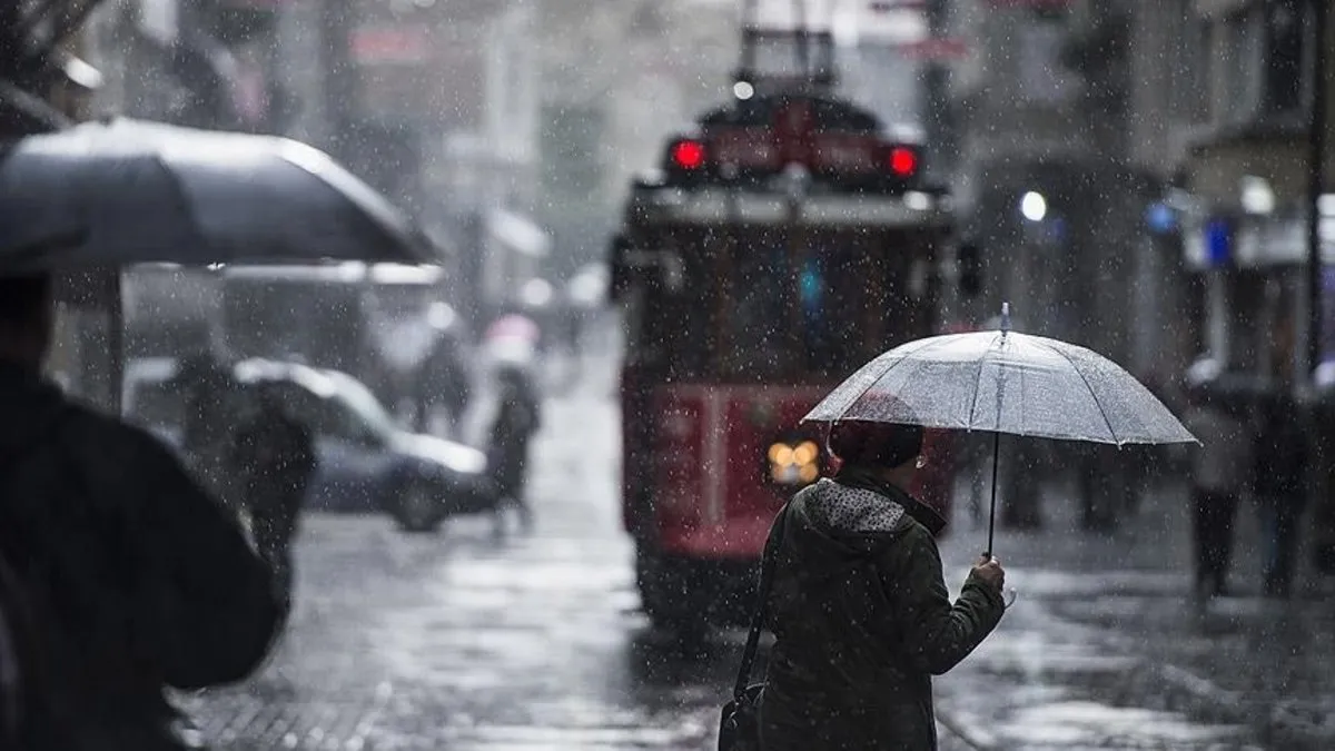 Son Dakika Meteorolojiden 21 Ile Firtina Aciklamasi Istanbulda Denize Girmek.j