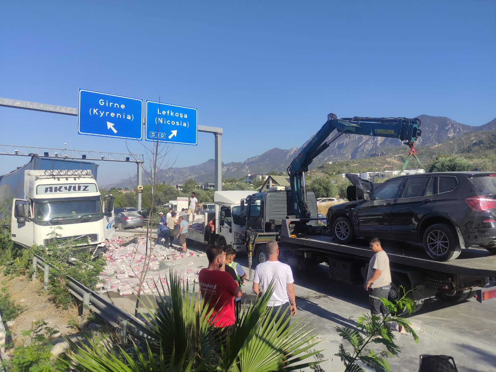 Son Dakika Polis Acikladi 5 Kisi Yaralandi Gelismelere Tepki Var