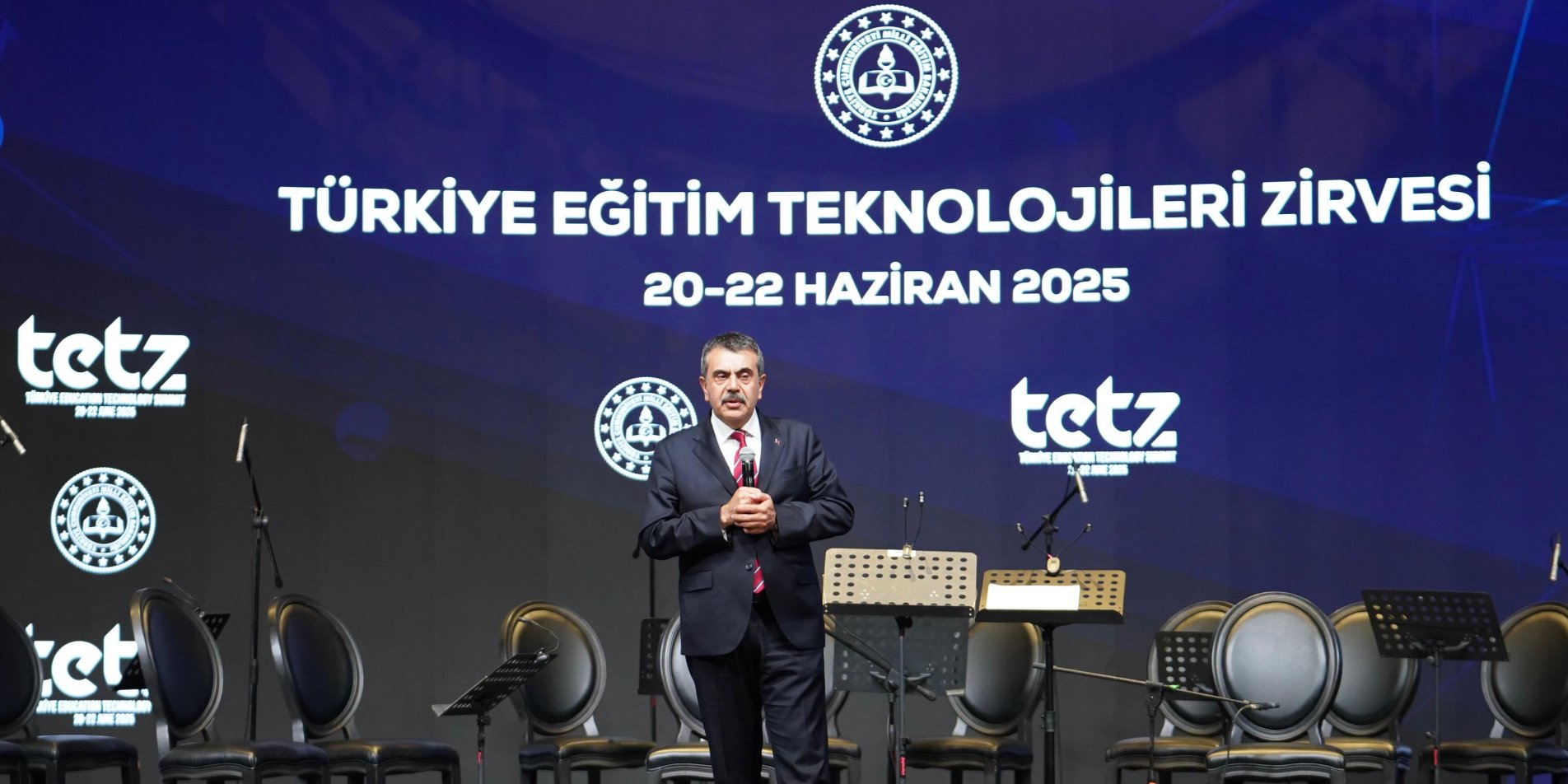 BAKAN TEKİN,