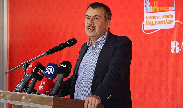 Bakan Tekin’in Erzurum’daki Bayram Mesajı: Kardeşlik İklimi VurgusuHaberin BaşlıklarıBakan Tekin’in