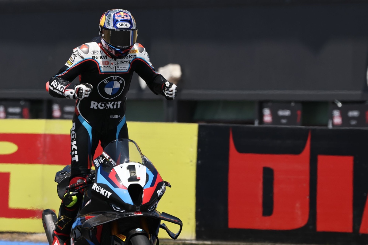 Toprakin MotoGP Arenasinda Guc Gosterisi Futbol Havasi Estirecek