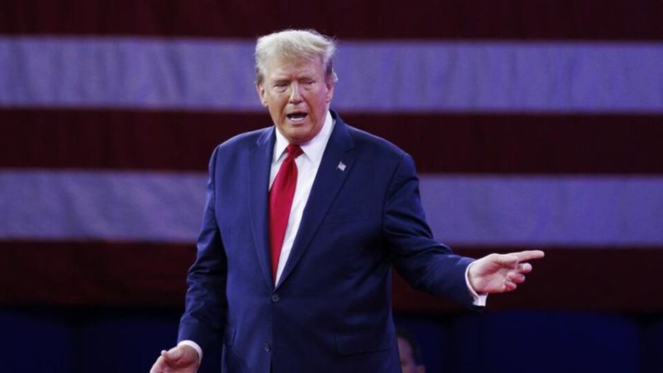 Trump ve Musk Arasındaki Tartışma Derinleşiyor: Başkanın Tesla Aracını Satış