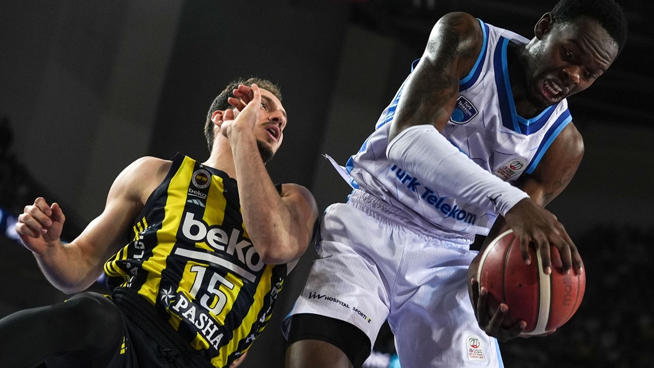 Turk Telekom Fenerbahce Bekoyu 85 77 ile Gecti Mac Ozeti