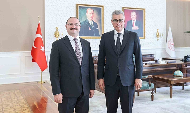 Atatürk Üniversitesi ve Sağlık Bakanı Arasındaki İş Birliği, Sağlık Politikasına
