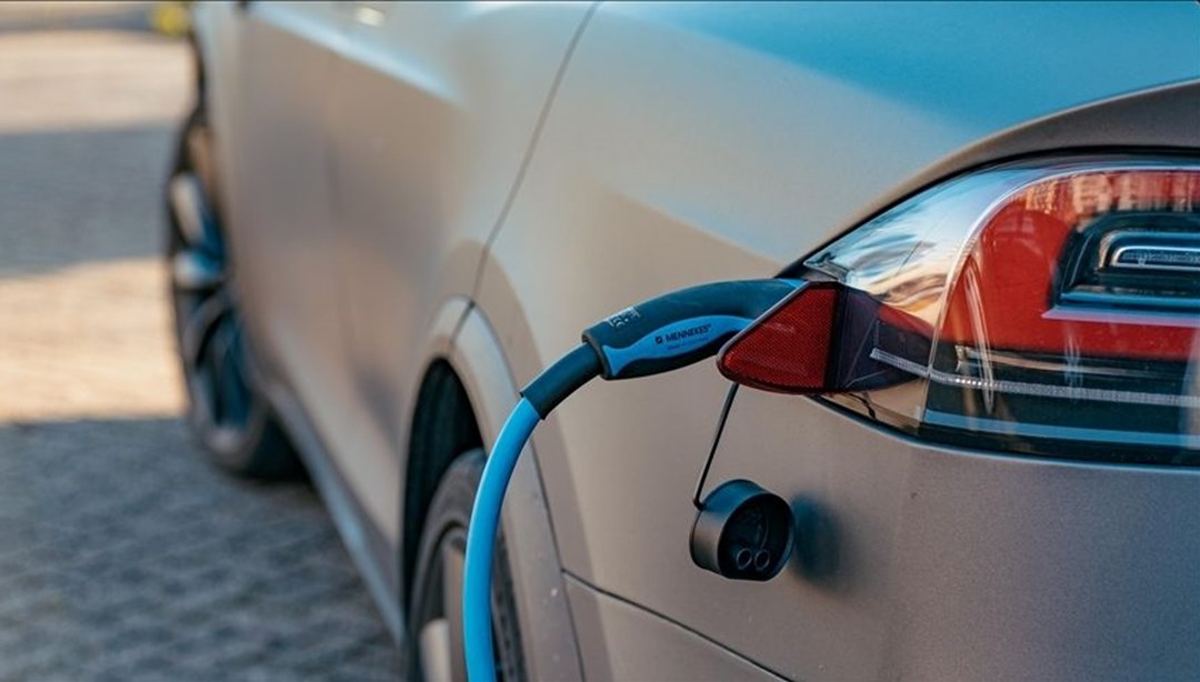 Elektrikli Araç Geçişi: Avrupa’da İsteksizlik Artıyor Sürücülerin Tercihleri: Elektrikli Araçlar