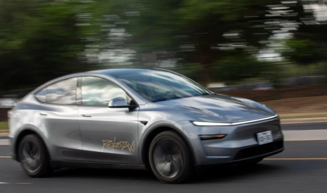 Tesla’nın Austin’deki Robotaksi Servisi İlk Günlerde Sorunlarla Karşılaştı Yazılım Hataları