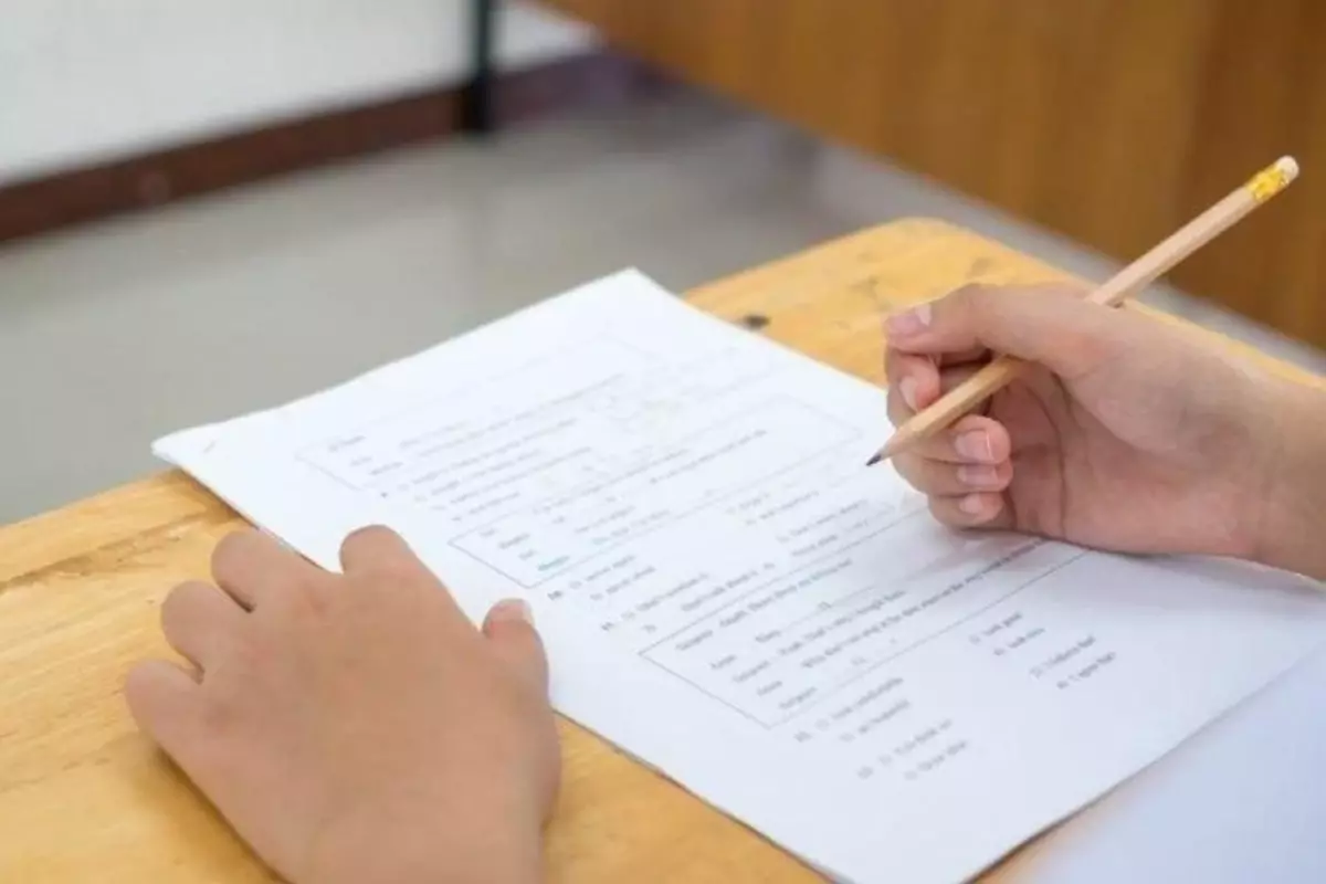 Yuksekogretimde Burslu Tercihler En Genc ve En Yasli Adaylar.webp