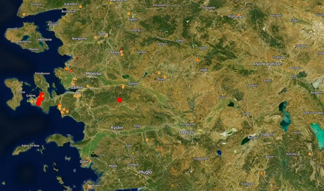 Çeşme ve Ödemiş’te Yangın Alarmı: Üç Mahalle Tahliye Edildi Çeşme’de