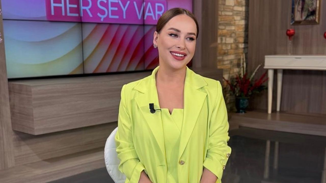 Nur Viral’den sürpriz veda! Programını noktaladı, yeni adresini bizzat duyurdu