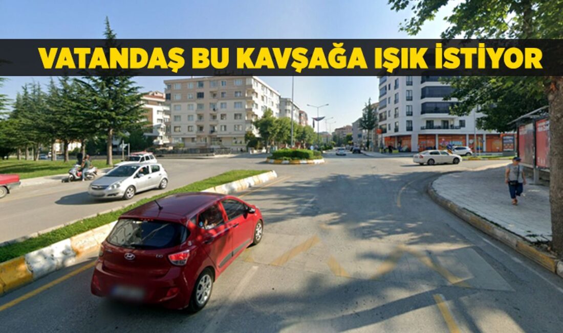 Çorum’daki Trafik Sorunu: Kavşaklarda Beklemekten Bıkan Sürücüler Eşref Hoca Caddesi’nde