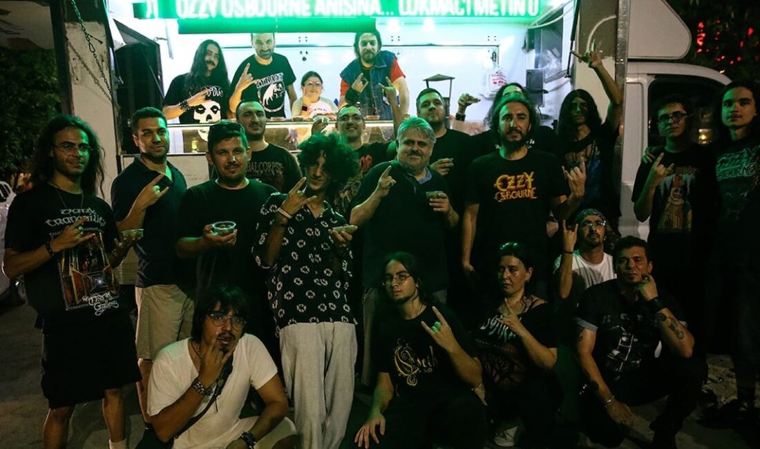 Ozzy Osbourne Anısına Adana’da Duygusal Lokma Dağıtımı Heavy Metal İkonu