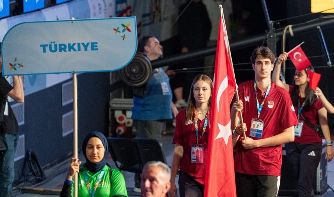 EYOF 2023: Türkiye’nin Ay-Yıldızlı Bayrağı Üsküp’te Gururla Dalgalandı Açılış Töreni