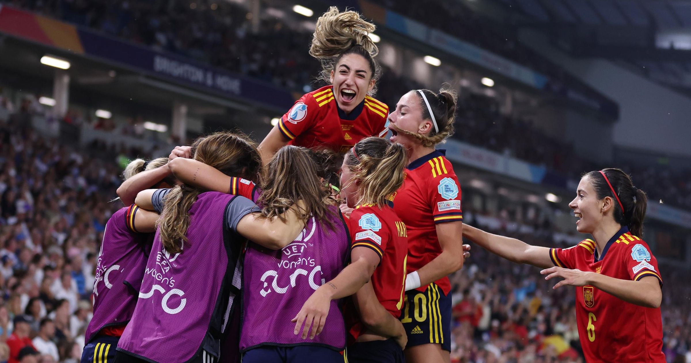 2025 Kadinlar Eurosunda Favoriler Futbolun Yildizlari Ingiltere ve Ispanya