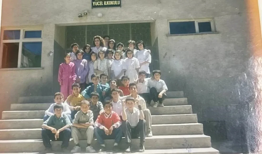 Elazığ’da Büyülü Bir Buluşma: Öğrenci ve Öğretmen Hasreti Çocukluk Anıları