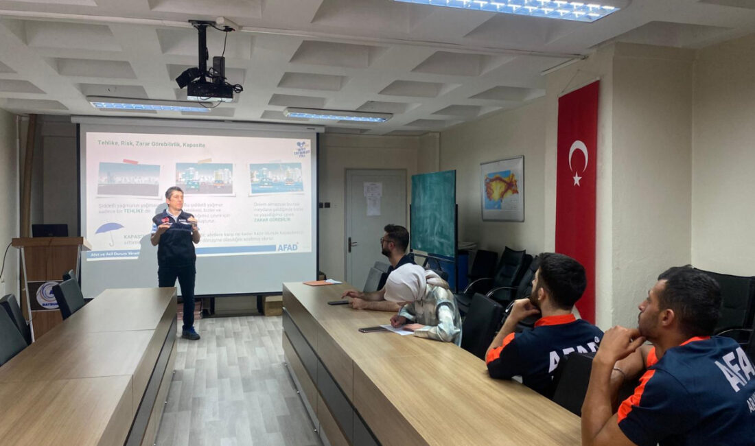 AFAD, Personelini Afetlere Karşı Bilinçlendirmek İçin Eğitim Düzenledi Eğitim Programının