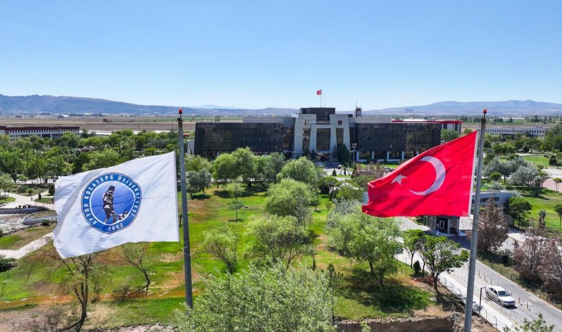 AKÜ’den Yeni Programlarla Geleceğe Yönelik Eğitim İhtiyaçlarına Cevap Afyon Kocatepe