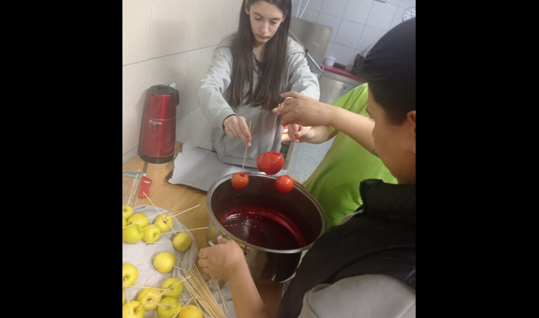 Afşin Fen Lisesi Öğrencileri, Pastacı Çırağı Kursuyla Meslek Sahibi Oldu