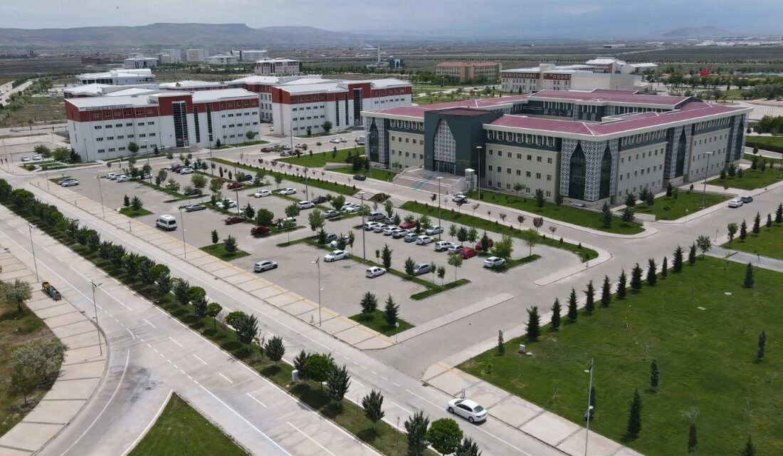Aksaray Üniversitesi’nde Heyecanlı Tercih Süreci Başladı! Yükseköğretim Kurumları Sınavı (YKS)