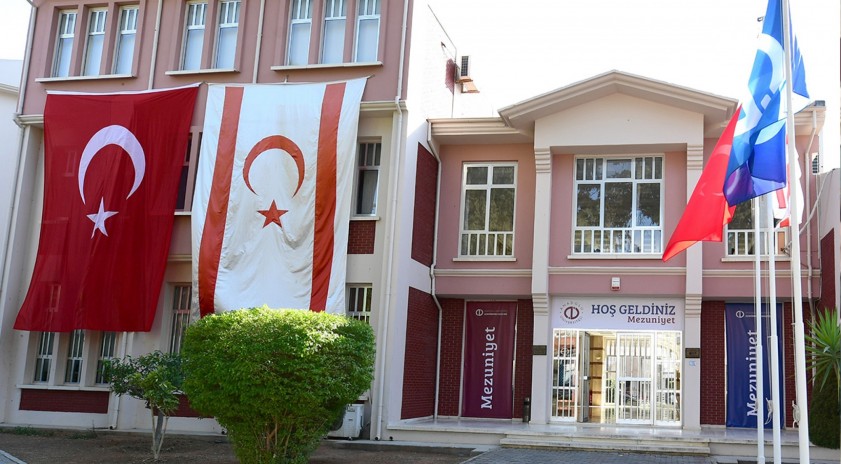 Anadolu Üniversitesi’nin Lefkoşa’da Mezuniyet Töreni Coşkuyla Gerçekleşecek Anadolu Üniversitesi’nin Eğitim