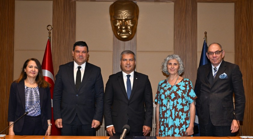 Anadolu Üniversitesi ve Doğu Akdeniz Üniversitesi Arasında İş Birliği Protokolü