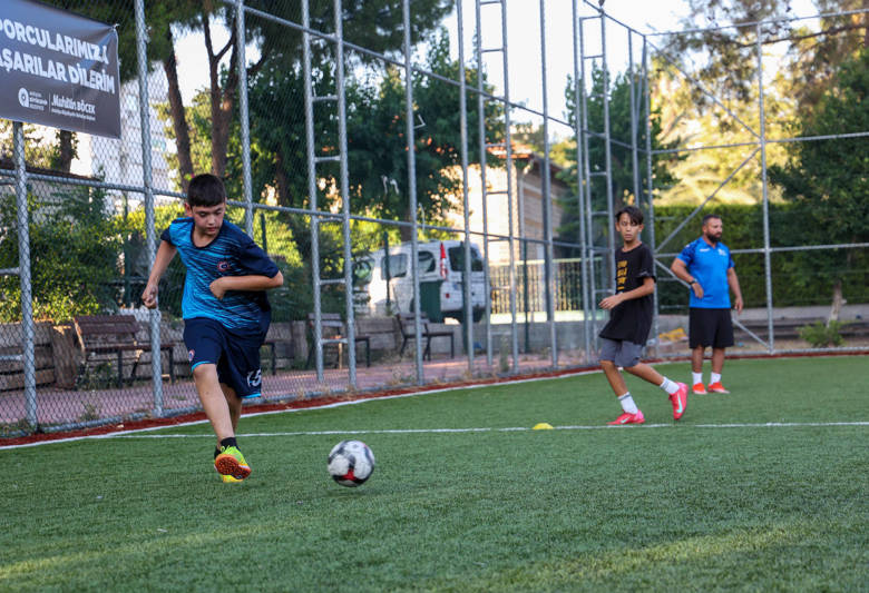 Antalya Büyükşehir Belediyesi’nin Spor Destekleri Sürüyor Futbol Akademisi’nde Yeni Sezon